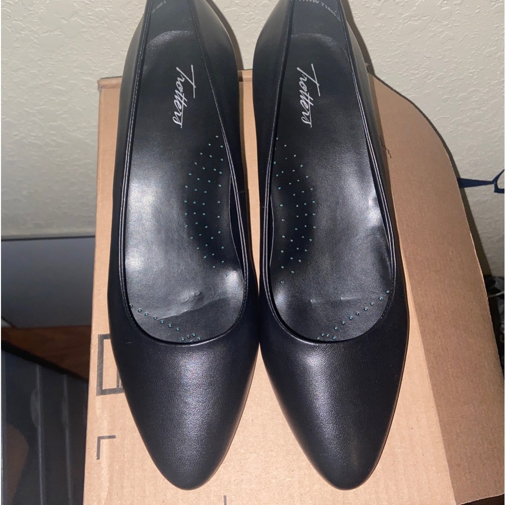 Trotters, Kiera Black, Wide Size 11